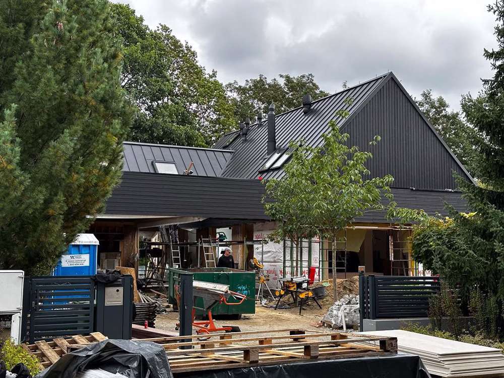 Dom bardziej nowocześnie – klasyczna forma po metamorfozie jest nie do poznania 19 Drugie życie domu – Klasyczna forma zyskała nowoczesny charakter projektu OSOM group / Katarzyna Miller