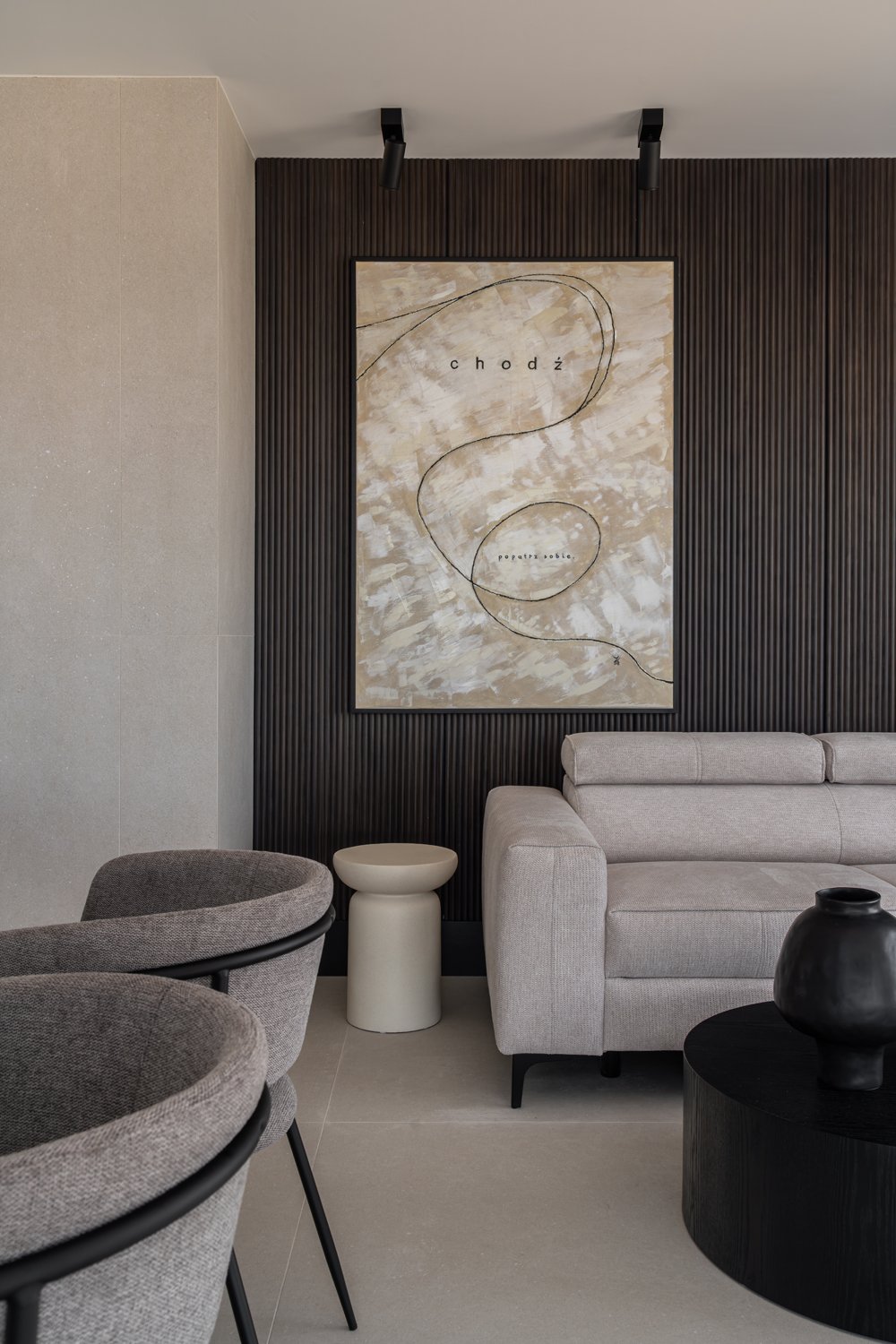 Harmonia i tekstury w apartamencie z widokiem na Bulwarach Książęcych 33 Apartament na Bulwarach Książęcych od LN Architektura i Wnętrza