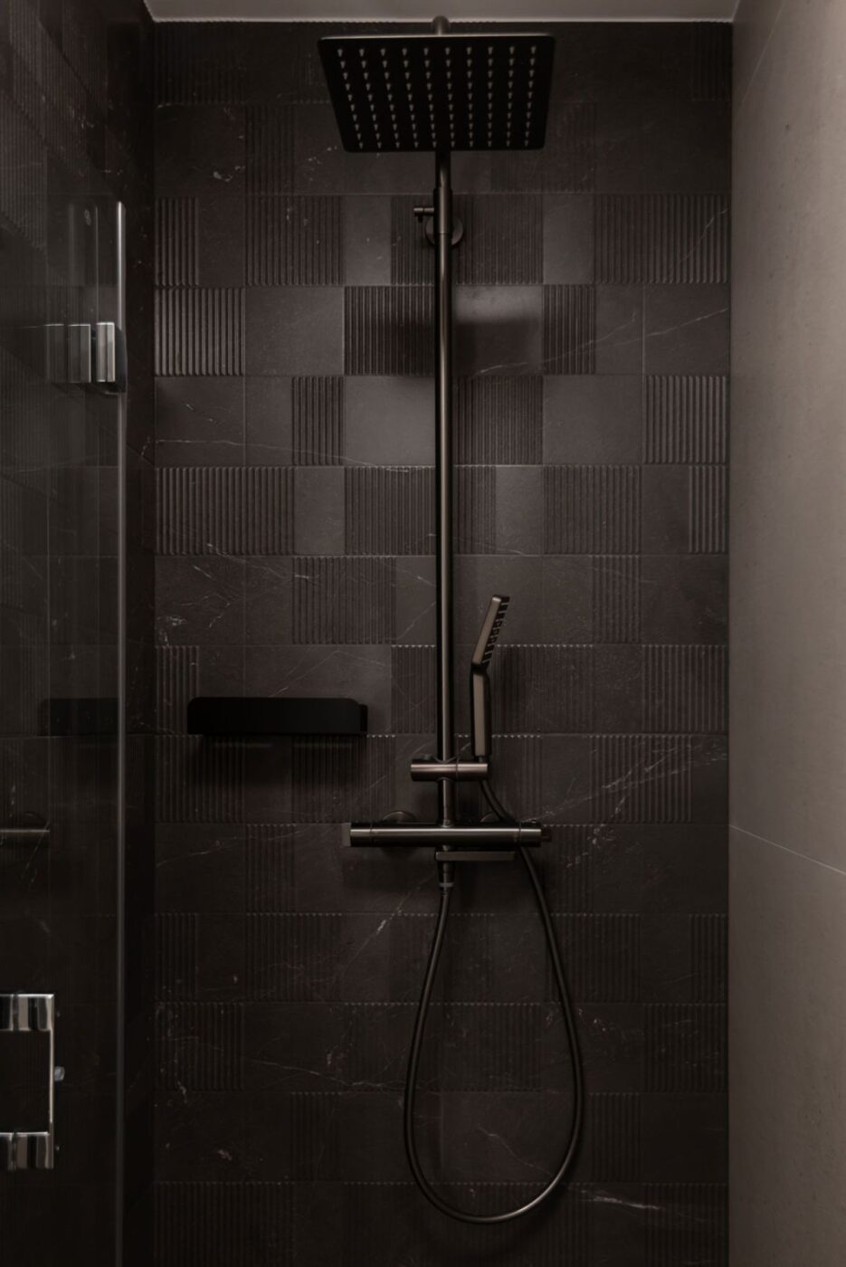 W tonacji taupe. 100-metrowy, rodzinny apartament na skraju parku krajobrazowego na terenie Trójmiasta