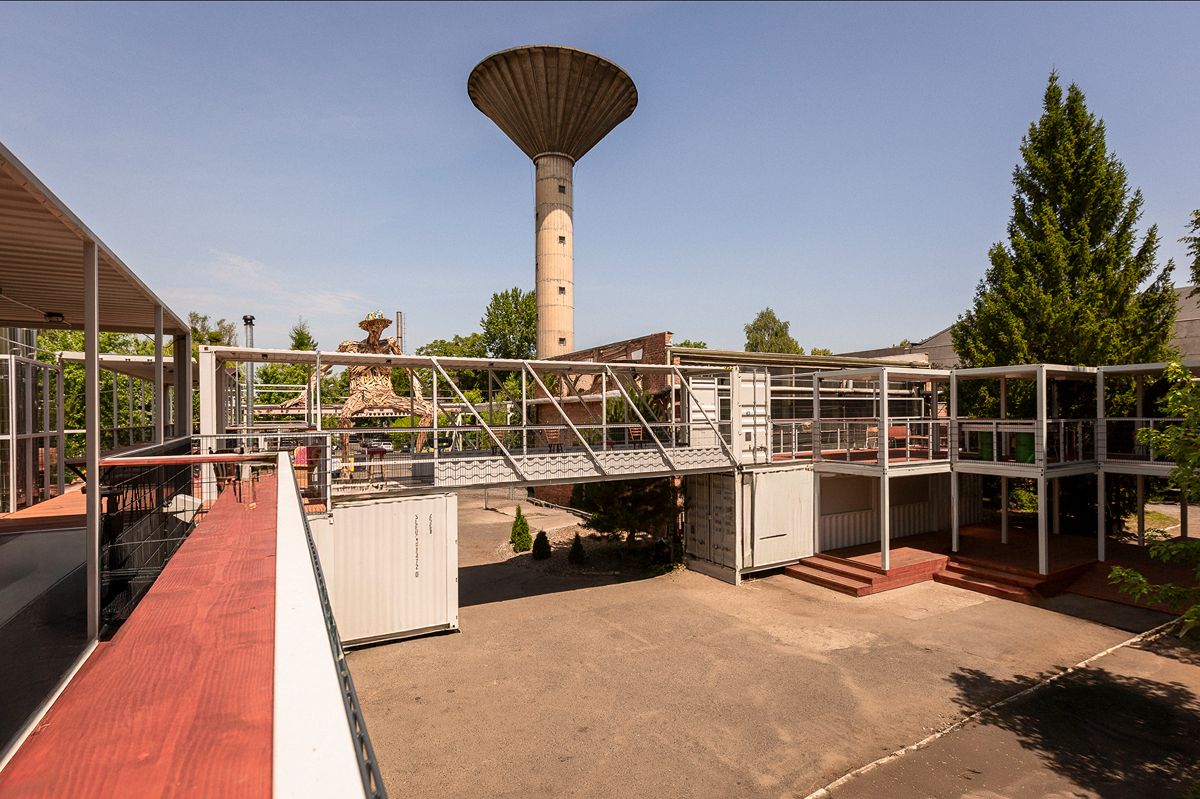 HUTA BAR – nowe miejskie miasteczko kontenerowe we Wrocławiu 9 HUTA BAR – nowe miejskie miasteczko kontenerowe we Wrocławiu