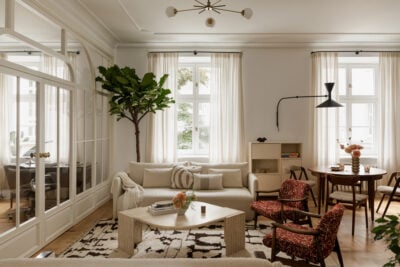 Tu mieszka światło. Apartament w przedwojennej kamienicy na Powiślu projektu Sobkowiak Architektura