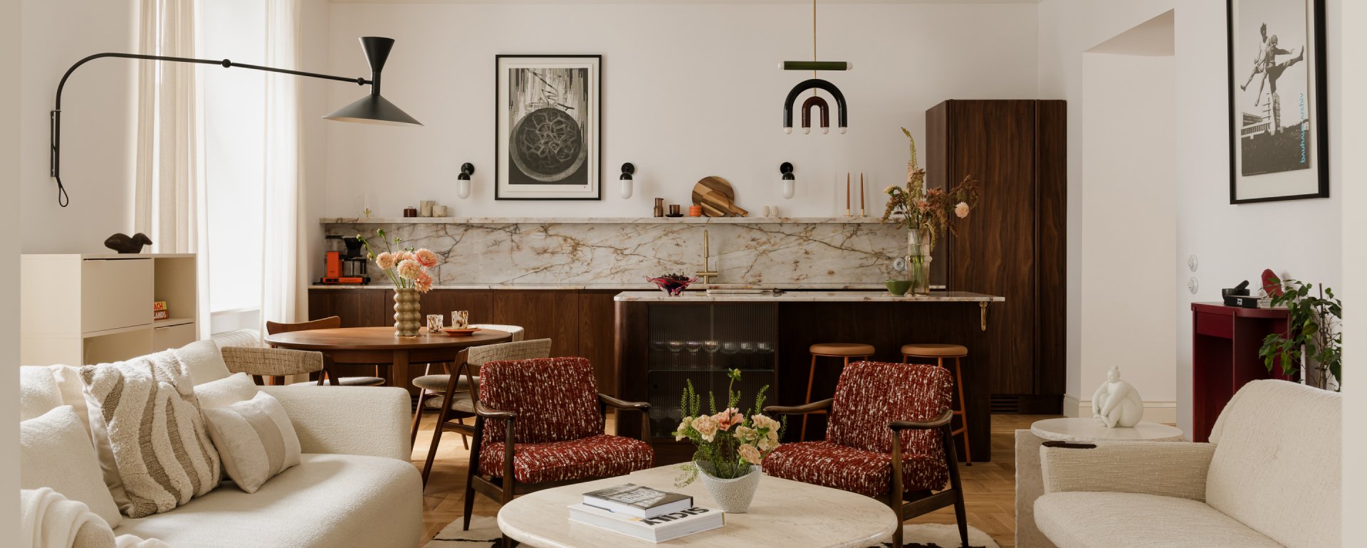 Tu mieszka światło. Apartament w przedwojennej kamienicy na Powiślu projektu Sobkowiak Architektura