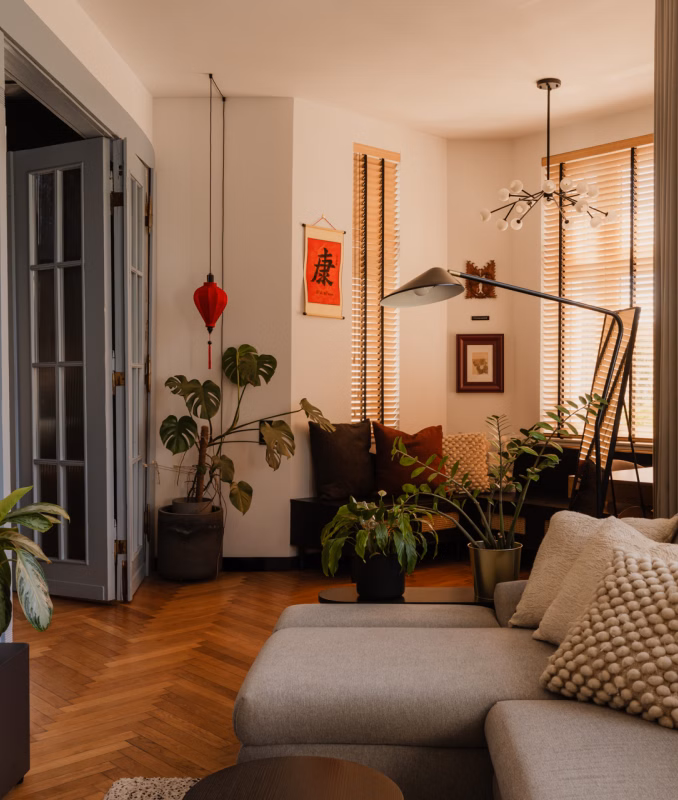 Wnętrze w secesyjnej kamienicy. Projekt MURU Studio w centrum Bydgoszczy projektu MURU Studio