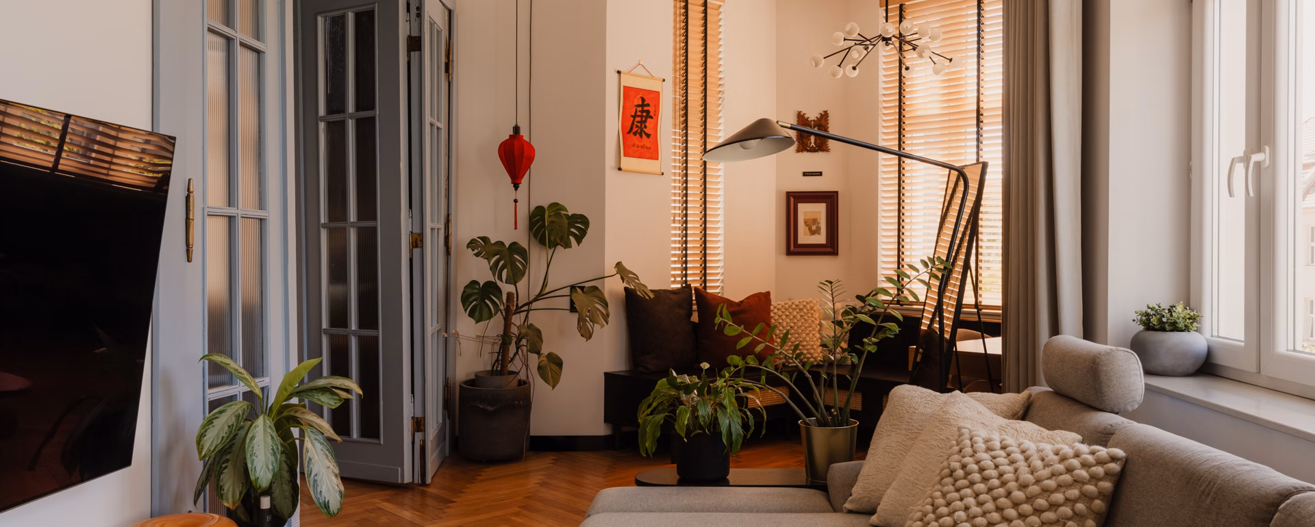 Wnętrze w secesyjnej kamienicy. Projekt MURU Studio w centrum Bydgoszczy projektu MURU Studio