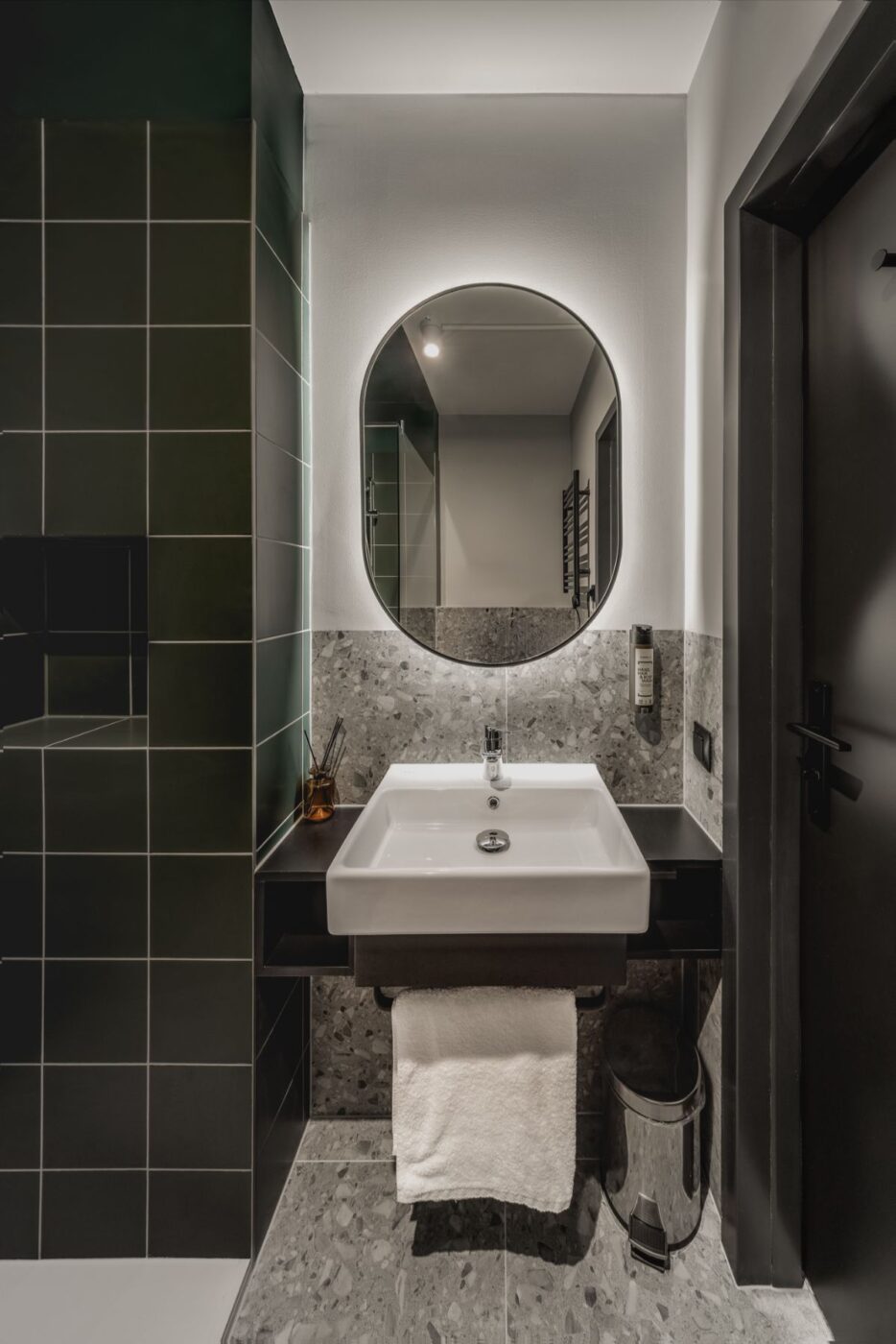 Idealny miks. Wnętrza największego w Polsce całkowicie samoobsługowego hotelu 10 De Silva Inn Opole – największy w Polsce całkowicie samoobsługowy hotel