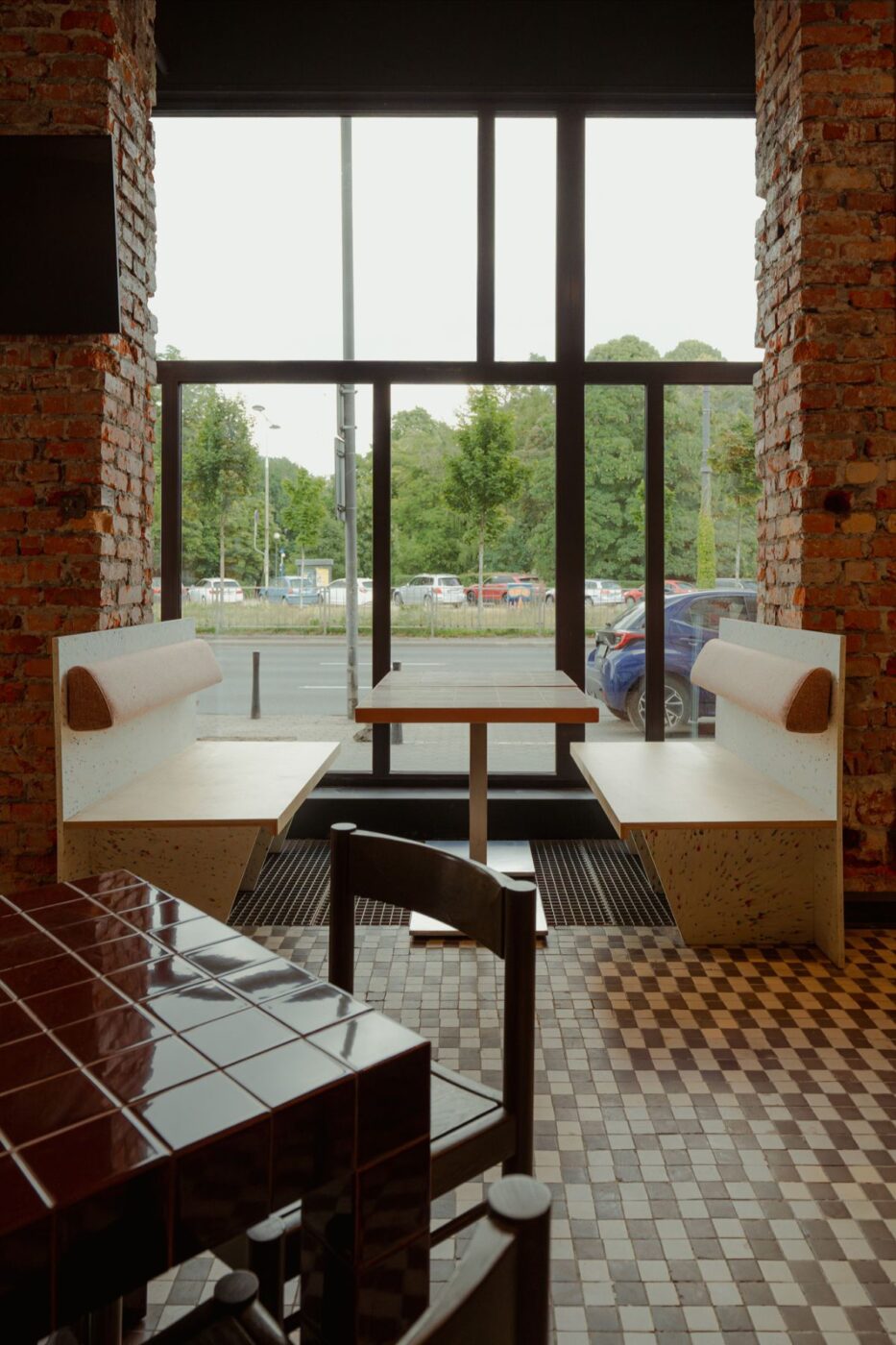 Zachowano, co tylko się da – oto bar mleczny Grażyny w stolicy z oryginalną instalacją z książek kucharskich 6 Bar mleczny Grażyny