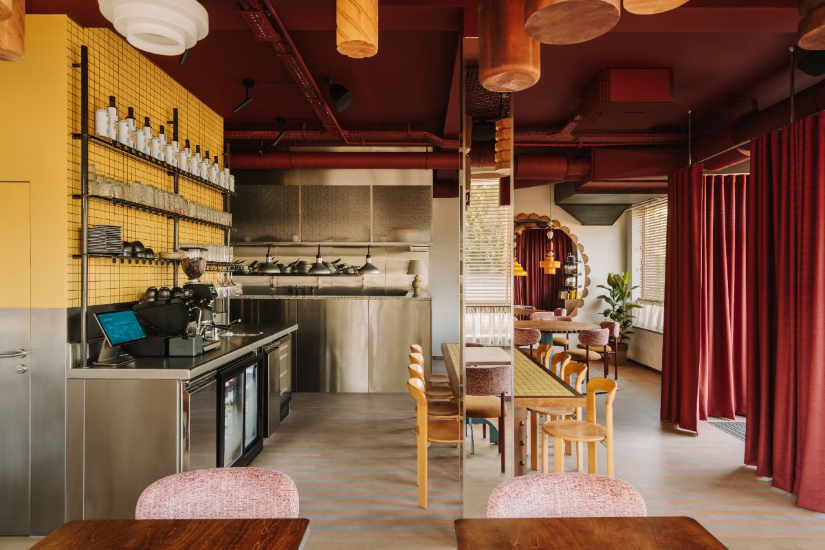 Kameralne dolce far niente na gastronomicznej mapie Wrocławia. Są tu nawiązania do estetyki Memphis i modernizmu 3 Ragu vol. 2 – kameralne dolce far niente