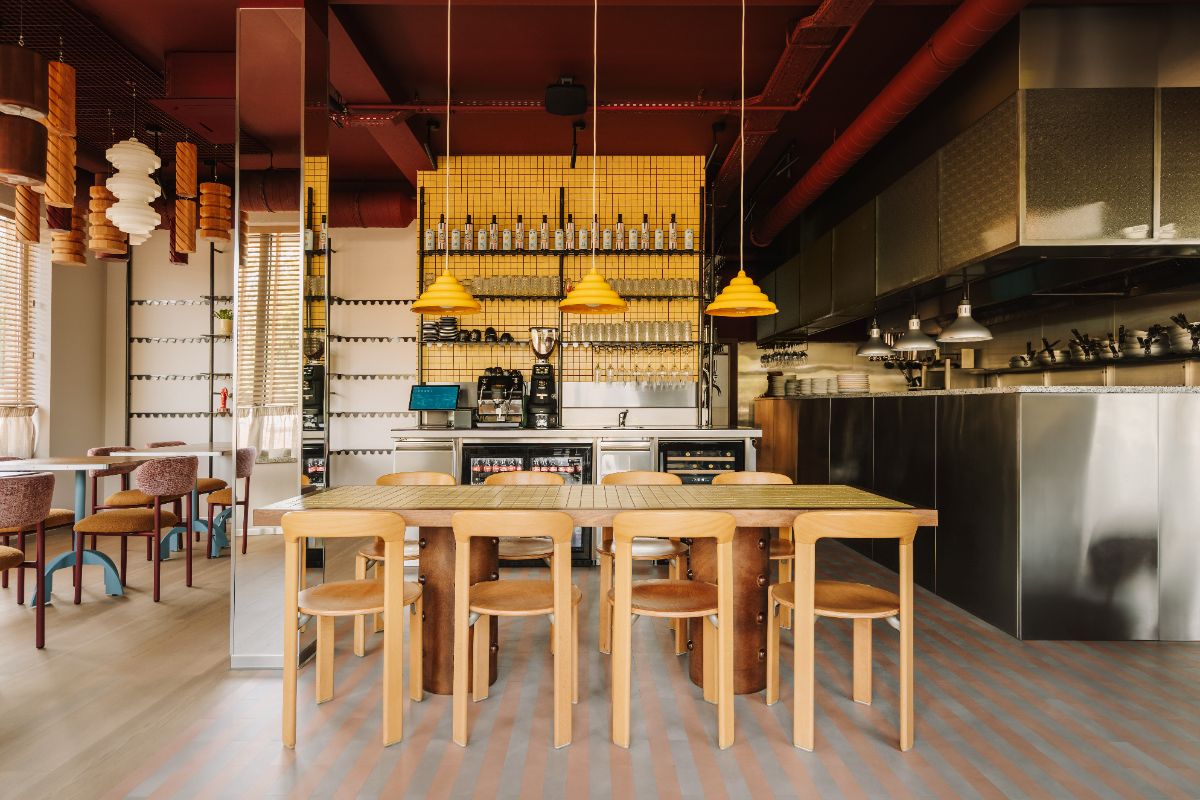 Kameralne dolce far niente na gastronomicznej mapie Wrocławia. Są tu nawiązania do estetyki Memphis i modernizmu 5 Ragu vol. 2 – kameralne dolce far niente