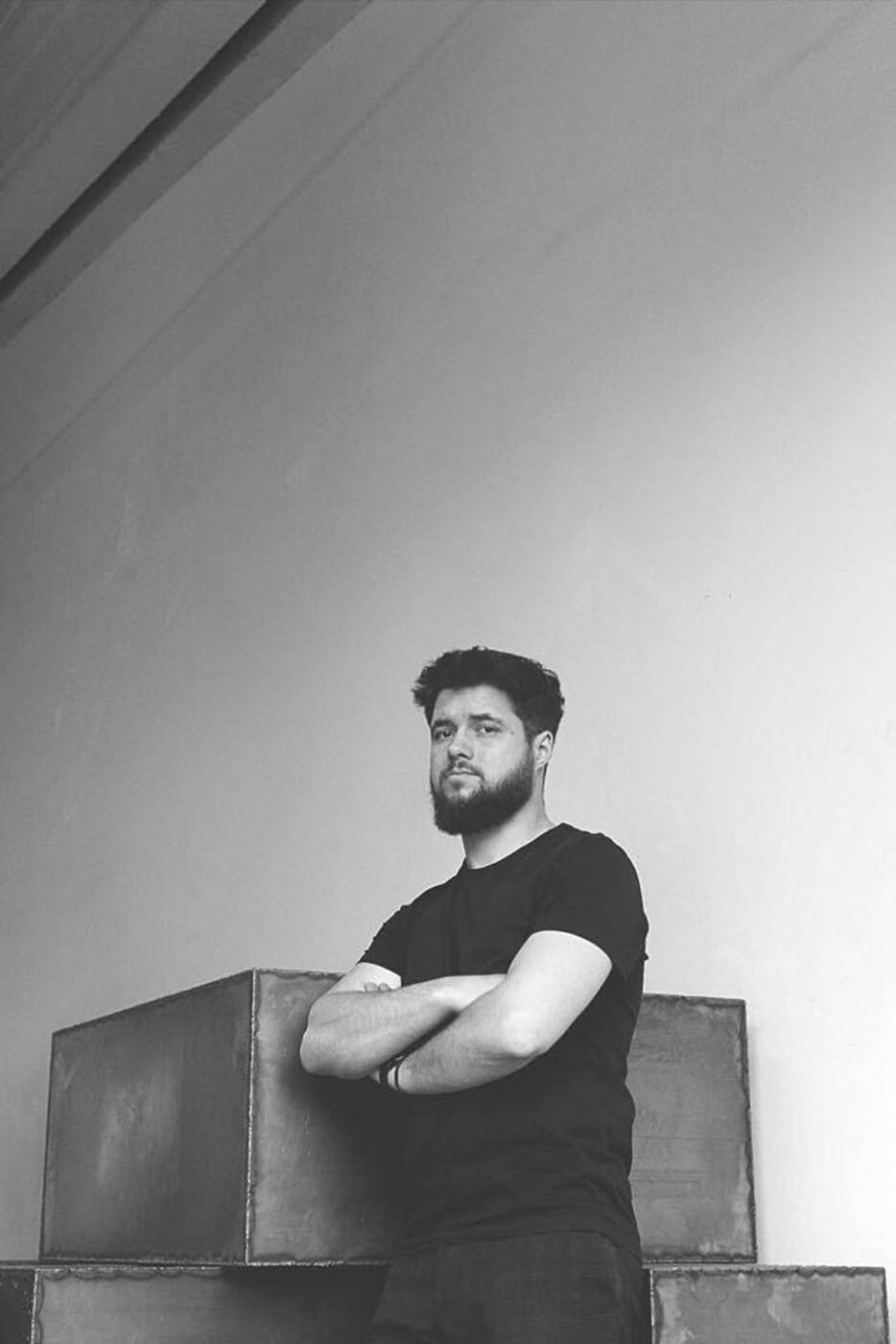 Artyści i kolekcjonerzy. Karol Wycisk: „Rzeźba to terapia emocji”