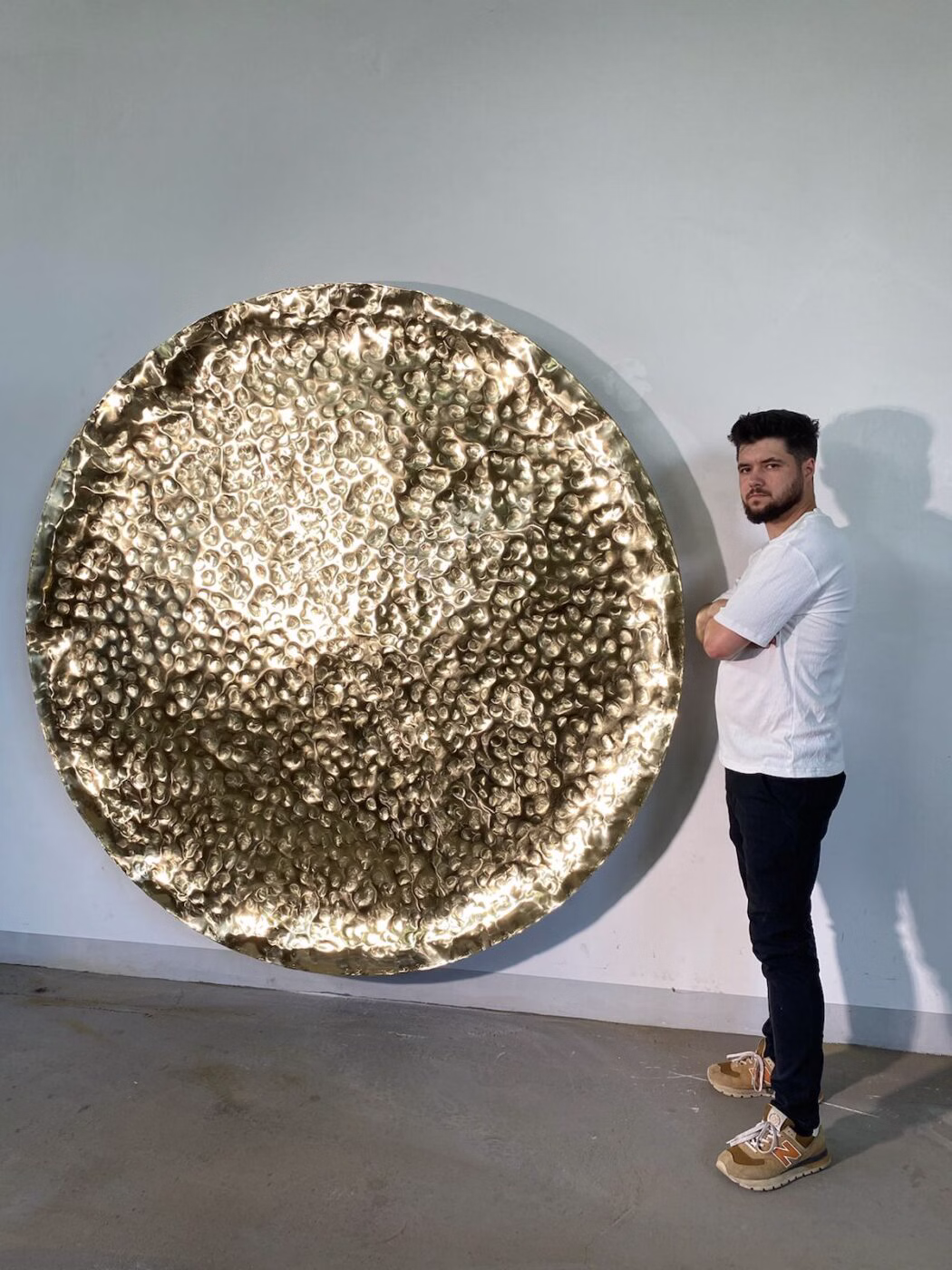 Artyści i kolekcjonerzy. Karol Wycisk: „Rzeźba to terapia emocji”