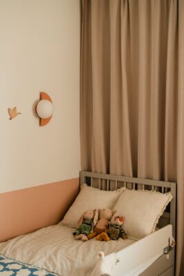 Mieszkanie w Gdyni o powierzchni 90 m2 zostało zaprojektowane z myślą o trzyosobowej rodzinie - małżeństwie z córeczką