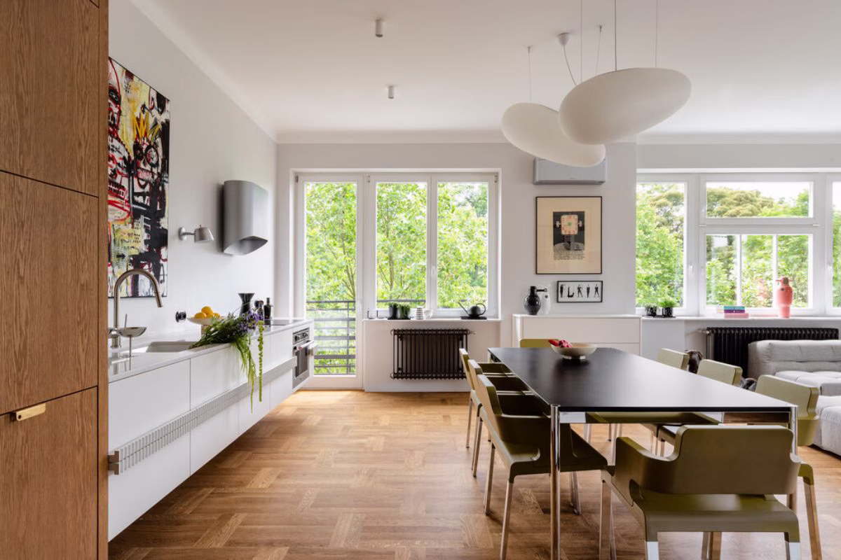 Apartament pełen sztuki, czyli designerski balans na Starym Mokotowie
