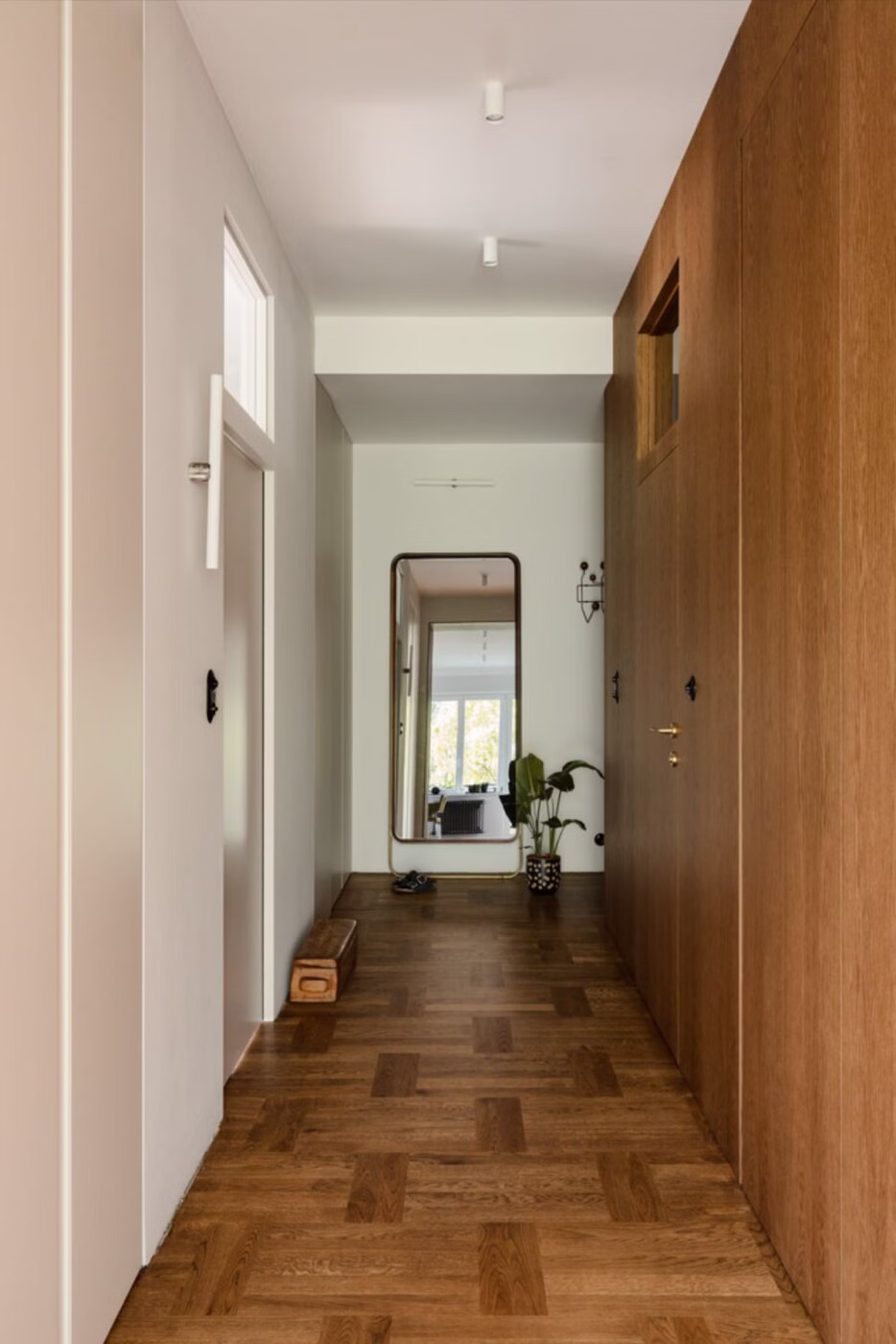 Art-life balance, czyli przestronny apartament na Starym Mokotowie 6 Apartament pełen sztuki, czyli designerski balans na Starym Mokotowie