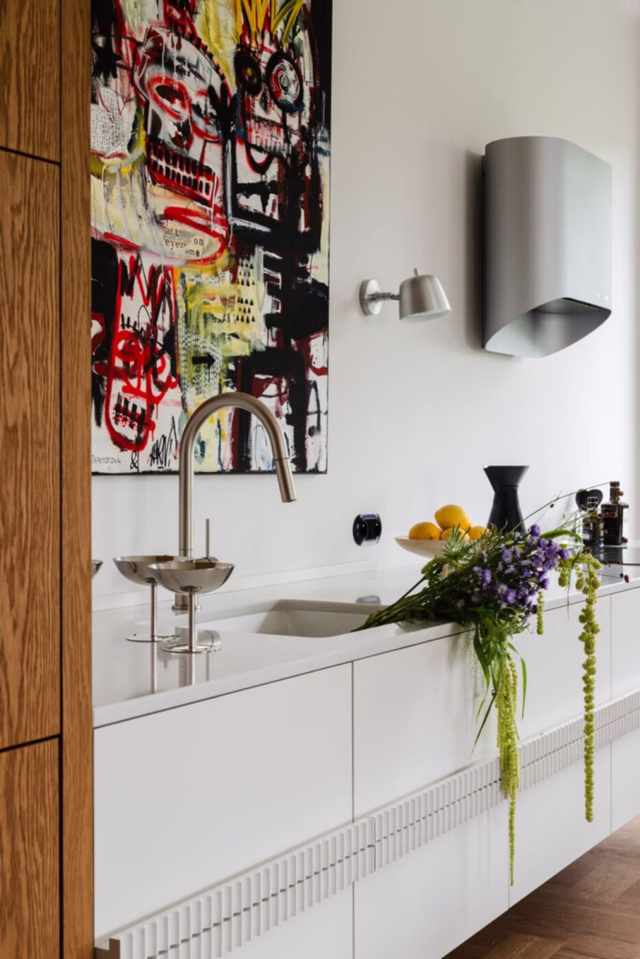 Art-life balance, czyli przestronny apartament na Starym Mokotowie 23 Apartament pełen sztuki, czyli designerski balans na Starym Mokotowie