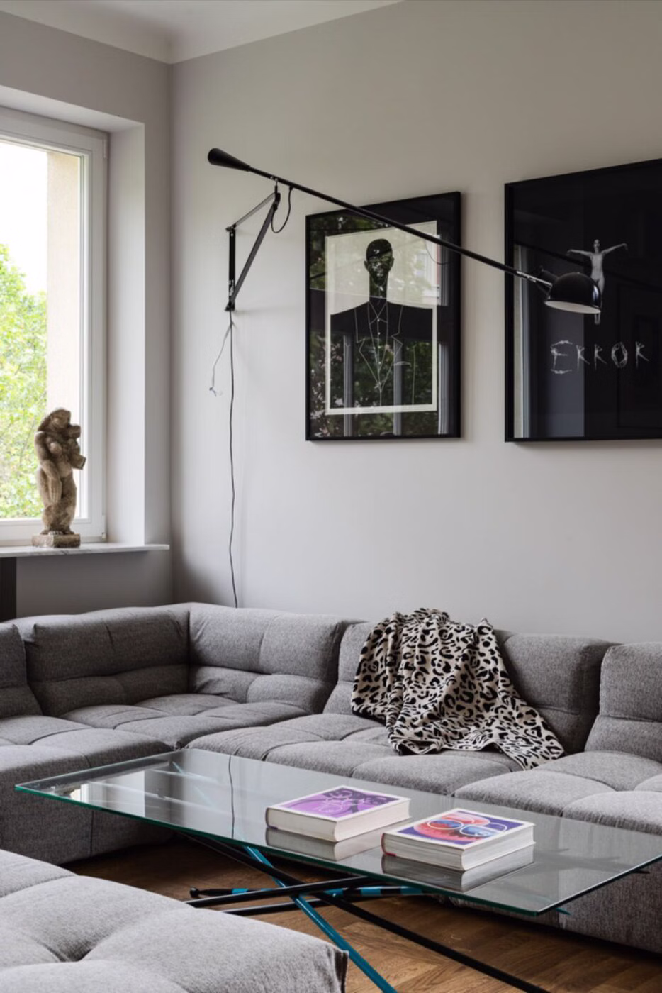 Art-life balance, czyli przestronny apartament na Starym Mokotowie 25 Apartament pełen sztuki, czyli designerski balans na Starym Mokotowie