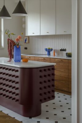 Te motywy zagrały w 65 metrowej przestrzeni pierwsze skrzypce. Zaprojektowała ją architektka wnętrz Katarzyna Warchoł z pracowni WRHL Design