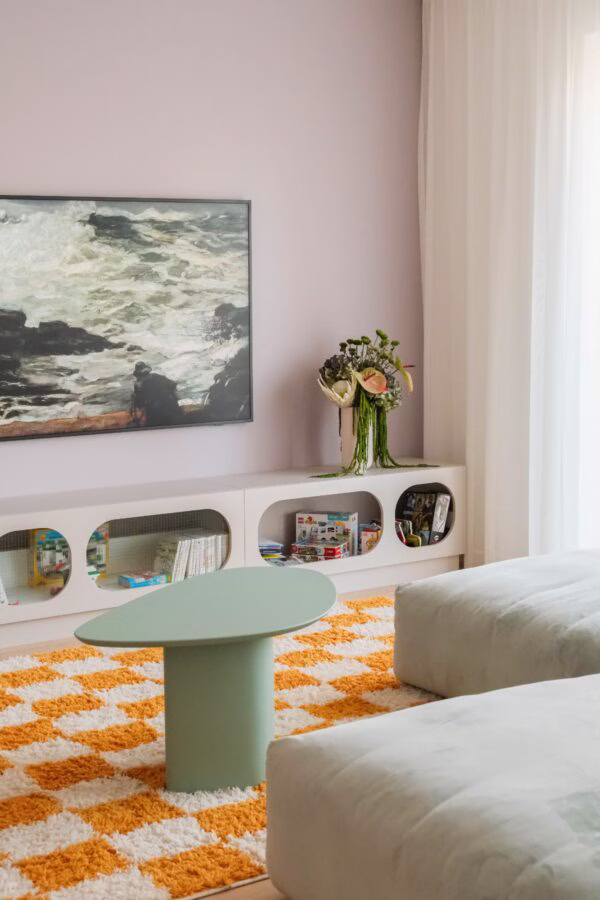 Kolorystyczna opowieść o domu młodej rodziny