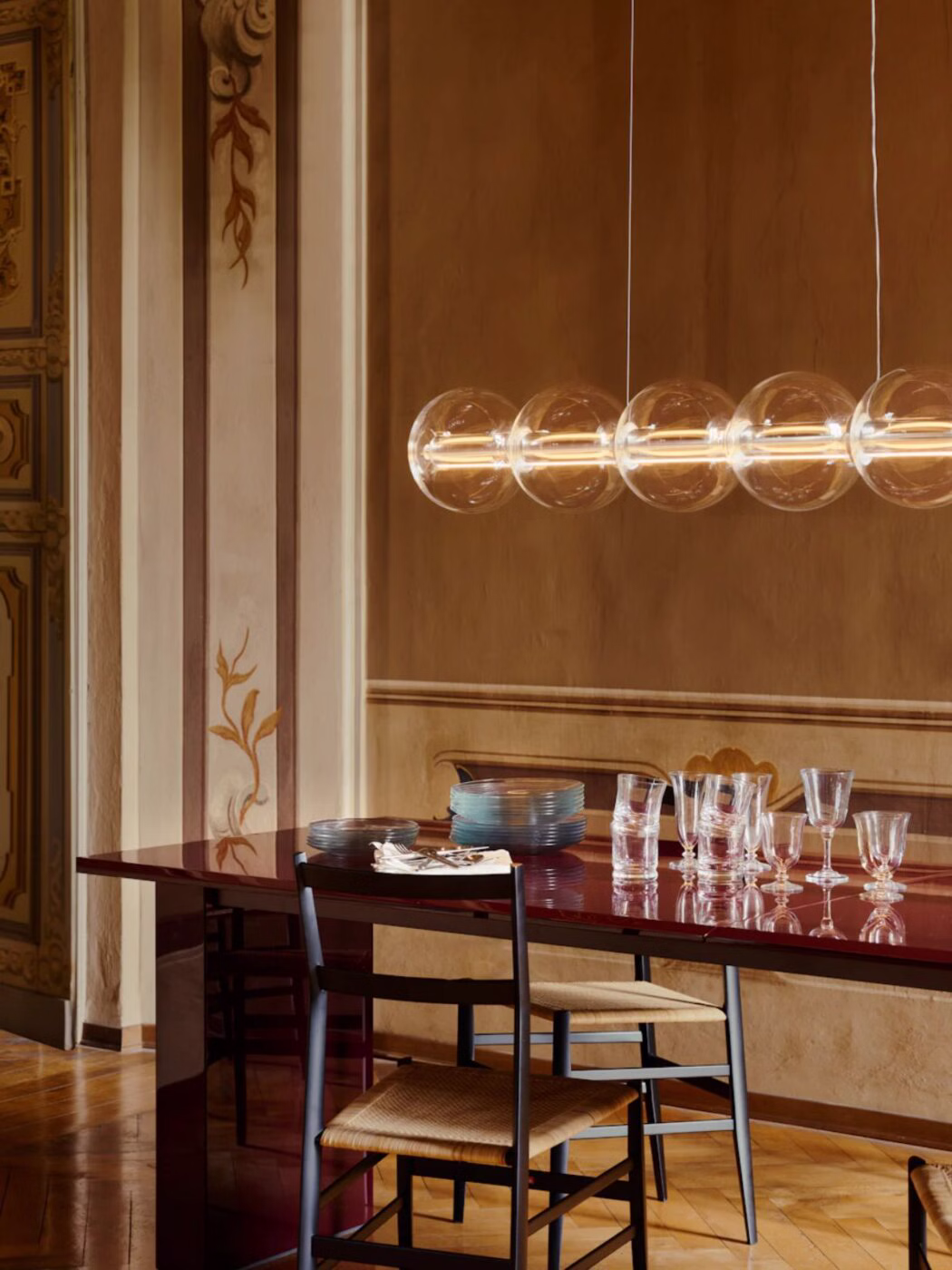 Nowe lampy FLOS projektu Ronana Bouroulleca: połączenie precyzji i poezji