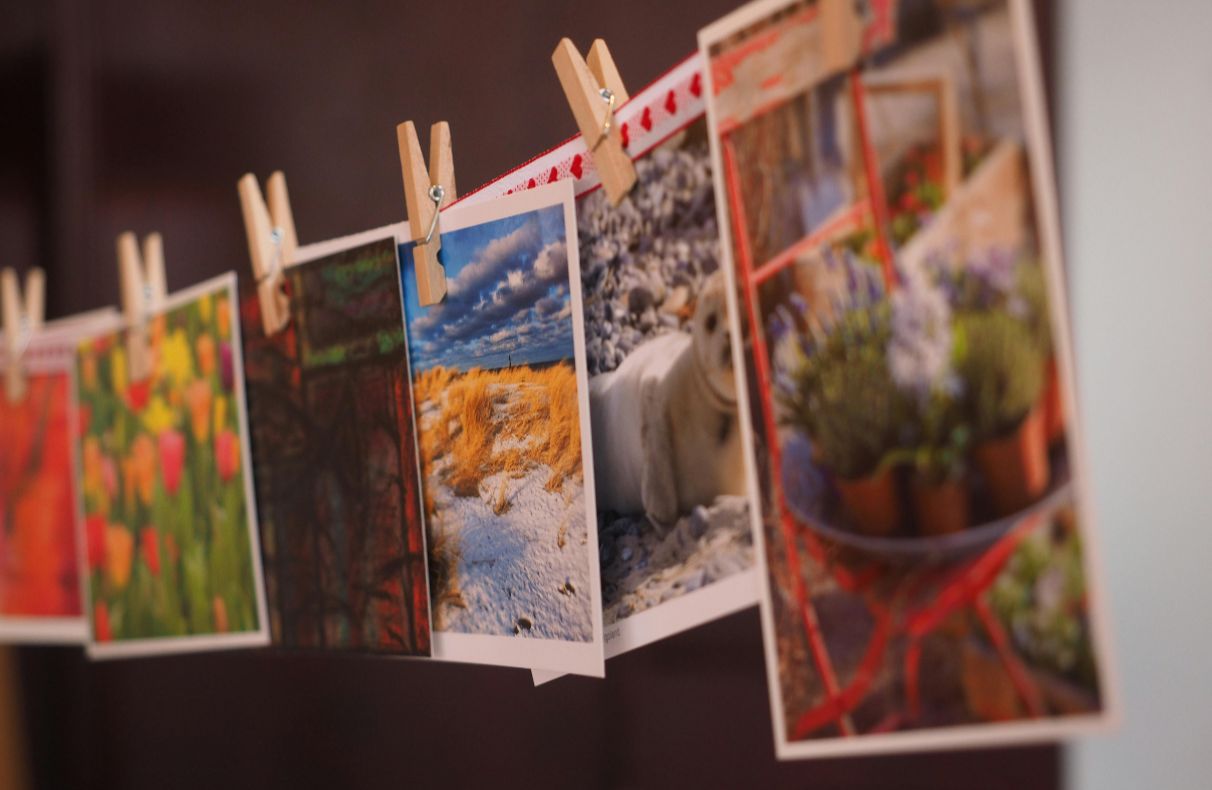 Słowo „pocztówka” obchodzi jubileusz. Nie zgadniecie, kto je wymyślił!