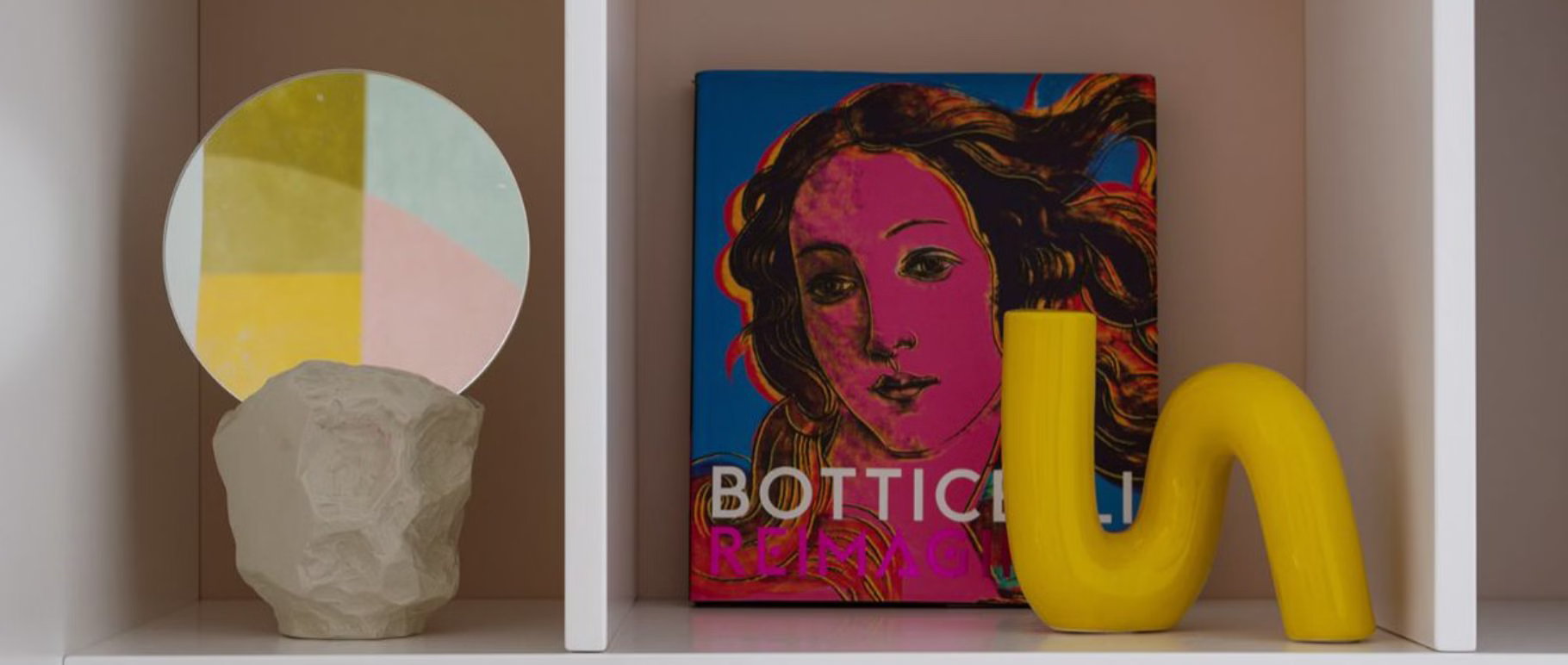 kolorowe mieszkanie tilla architects slider