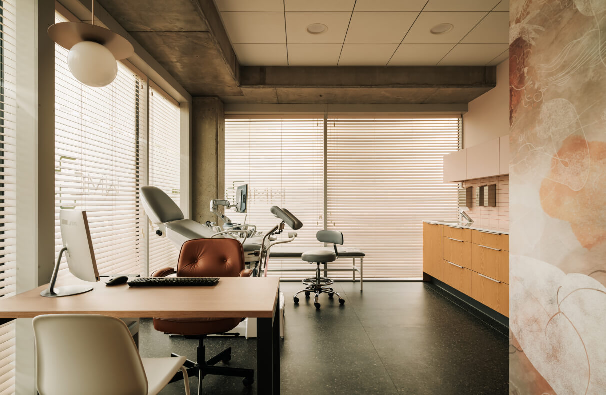 WMC Wrocław Medical Clinic – wnętrza blisko ciała