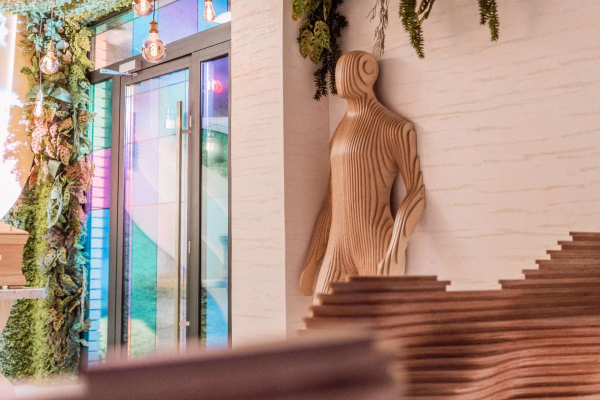 Nowoczesna kaplica pożegnalna w Kraśniku – współczesna opowieść o drodze i przemijaniu 13 Kaplica Pożegnalna w Domu Pogrzebowym Depta, w Kraśniku - współczesna opowieść o drodze i przemijaniu