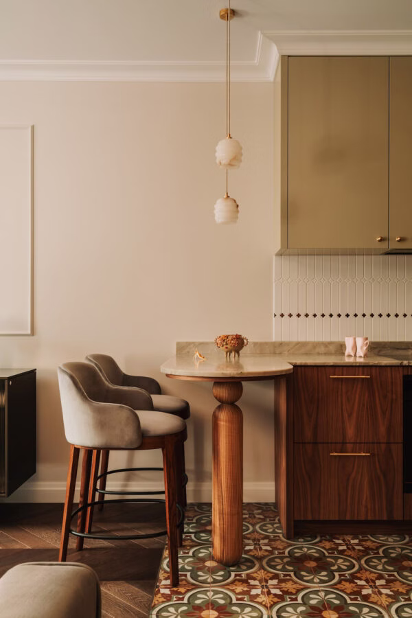 Kobiecy apartament z charakterem od pracowni Buduar