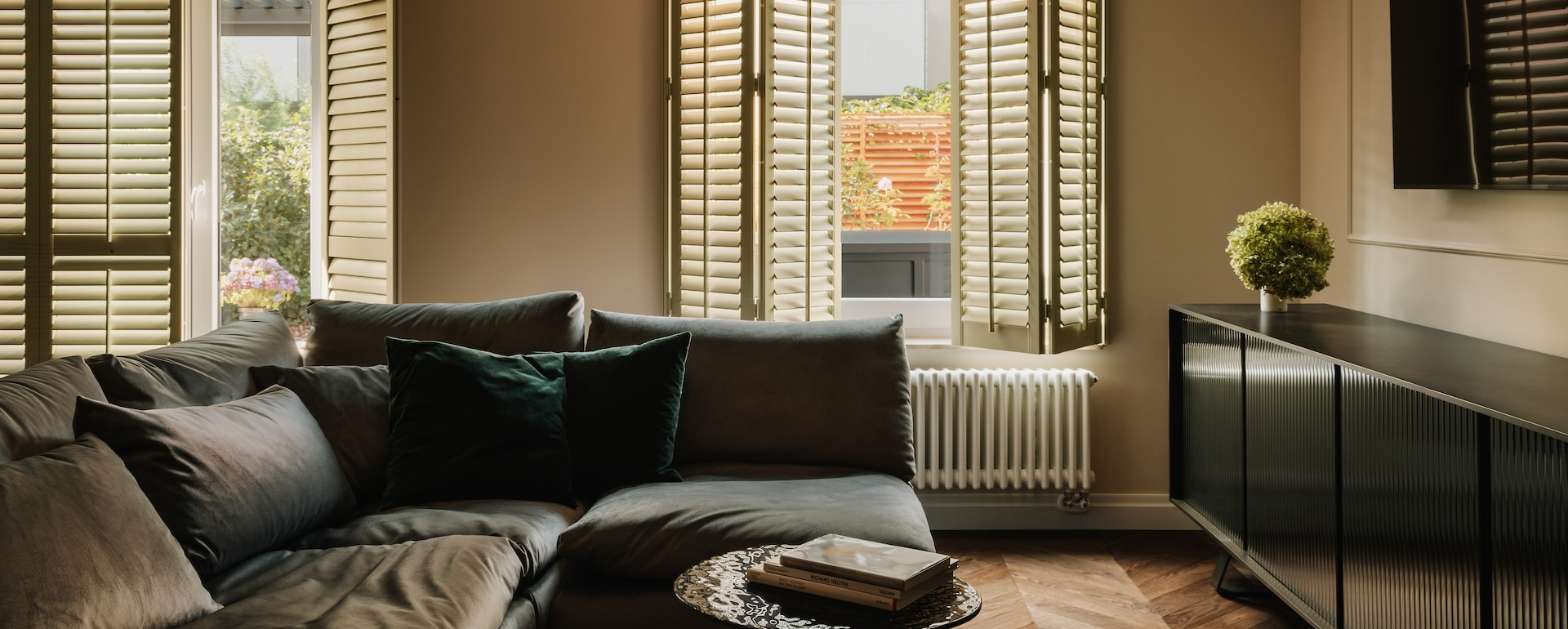 Kobiecy apartament z charakterem od pracowni Buduar