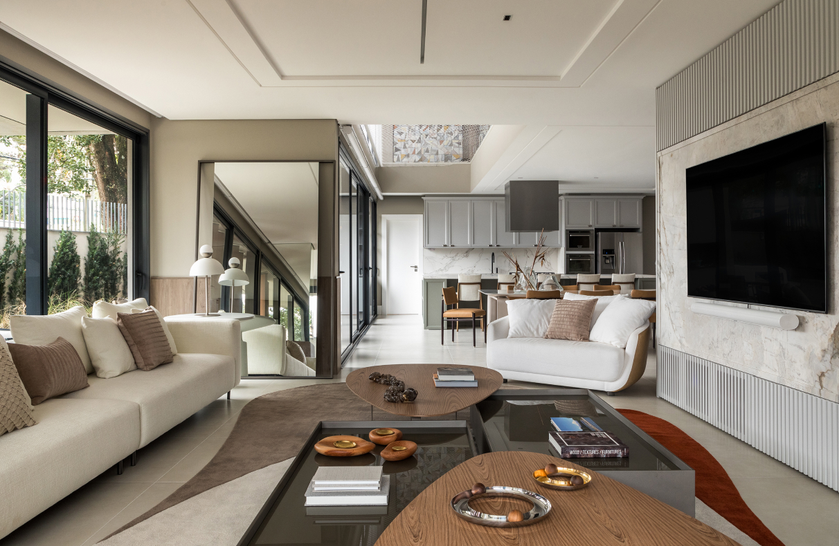 Nowoczesny język architektury z subtelnymi klasycznymi reinterpretacjami – apartament z ogrodem