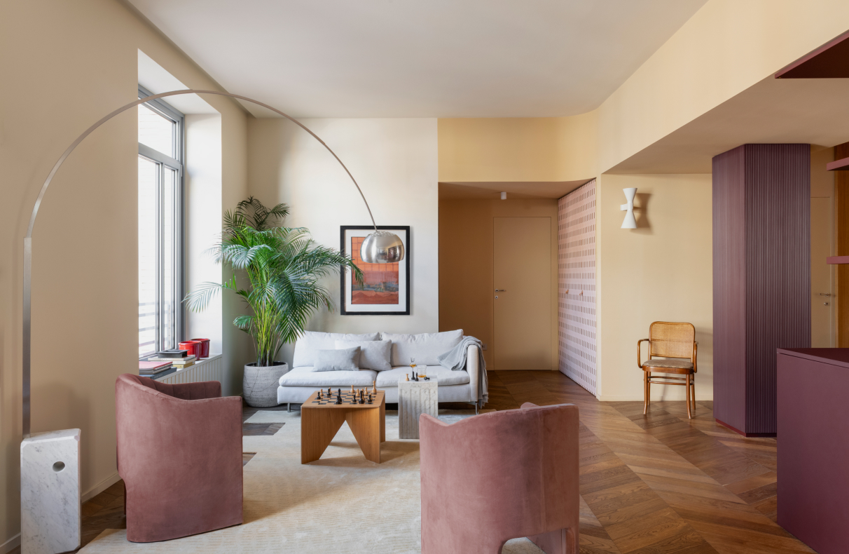 Rzemieślnicze dziedzictwo w nowoczesnej odsłonie – mieszkanie w byłej pracowni krawieckiej w Mediolanie