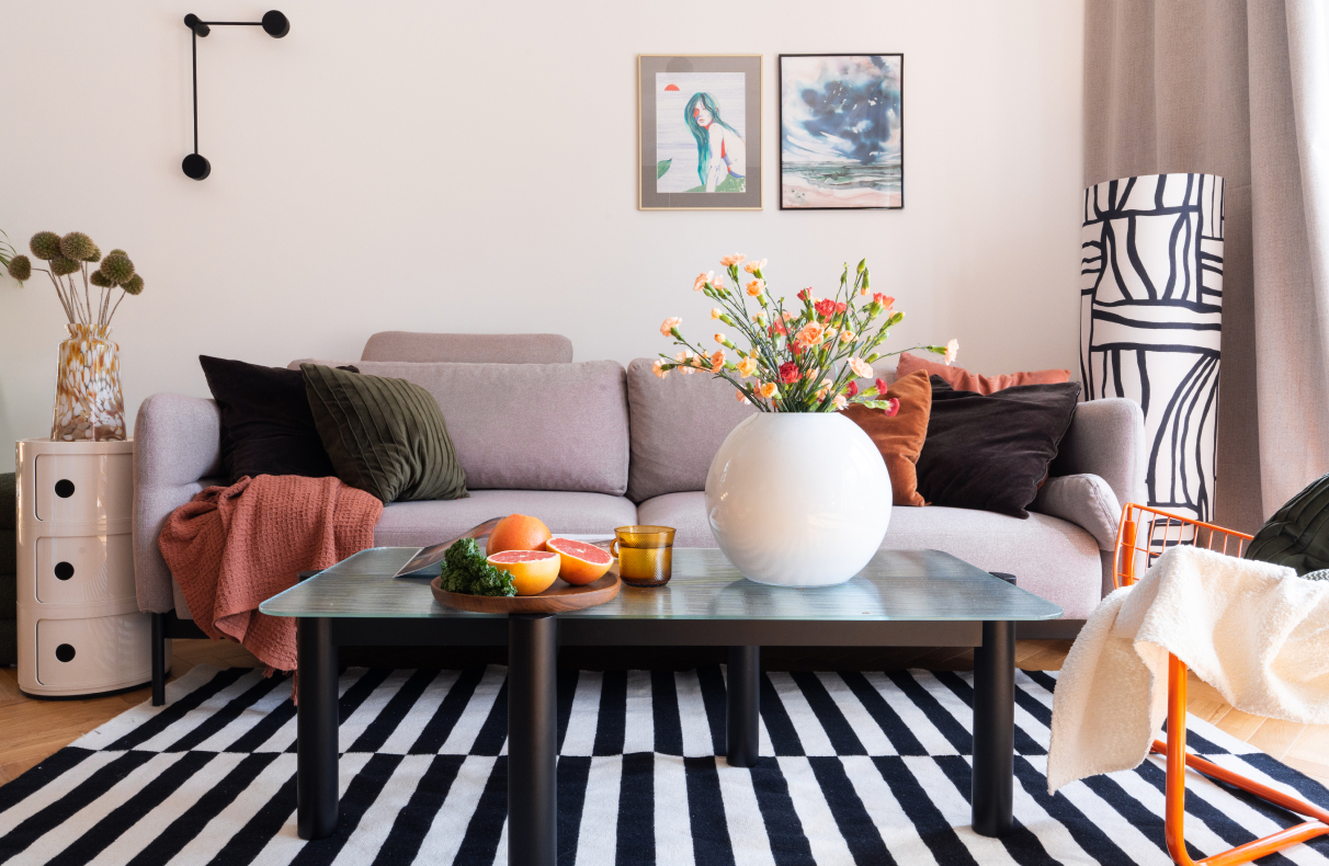 Gdy inspiracją staje się przyroda: dwupoziomowe mieszkanie pełne koloru