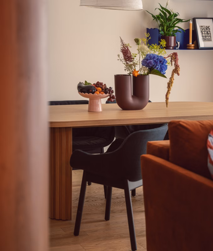 Projekt mieszkania w Bydgoszczy - mieszkanie na wynajem w kolorze, które bawi, przyciąga wzrok i otula od Żurawicki Design