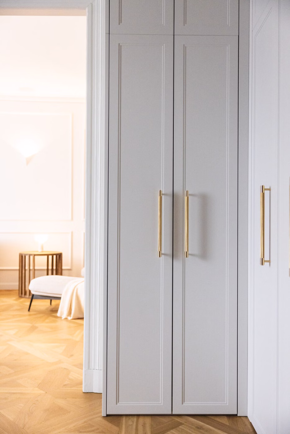 Nowe życie w kamienicy. Rodzinny apartament na Świętojańskiej w Gdyni projektu masz.design