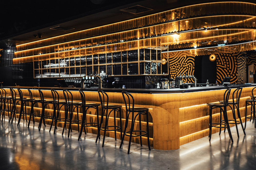 Nowy salon gier zaprojektowany przez Archas Design. Otwarcie Arcade Bee w Hali Koszyki 8 Nowy salon gier zaprojektowany przez Archas Design. Otwarcie Arcade Bee w Hali Koszyki