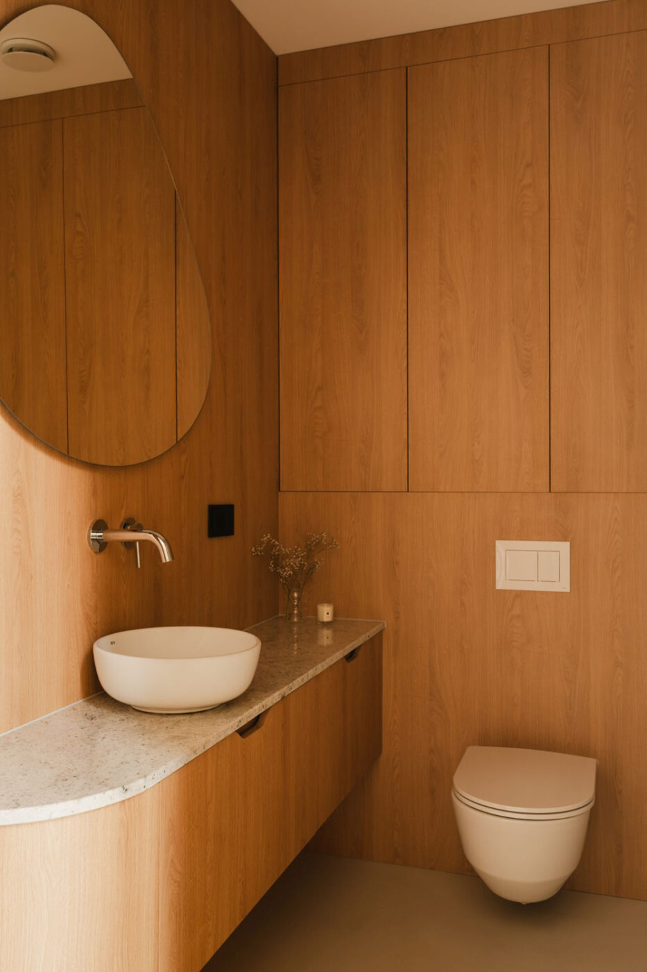 Spokój, światło i naturalna harmonia. Dom zaprojektowany przez Habitat