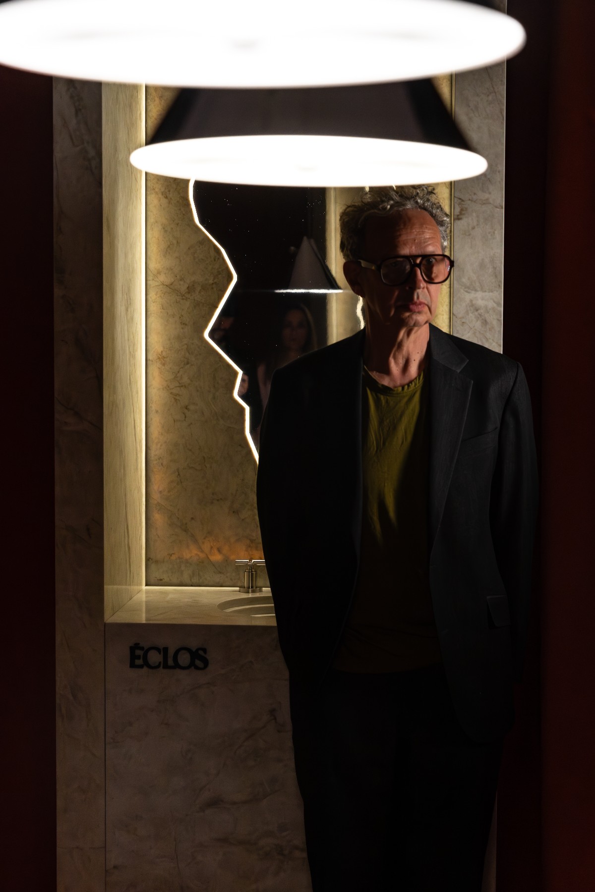 W punkcie przecięcia materii, światła i idei. Tom Dixon x Cosentino prezentują AXIS