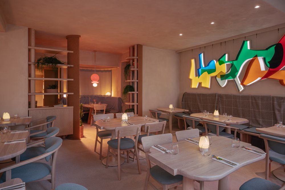 Futuryzm, biomorfizm i sztuka awangardy. Restauracja wege w architektonicznej wizji Kacpra Gronkiewicza 23 Futuryzm, biomorfizm i sztuka awangardy. Warszawska Manna 2 w architektonicznej wizji Kacpra Gronkiewicza