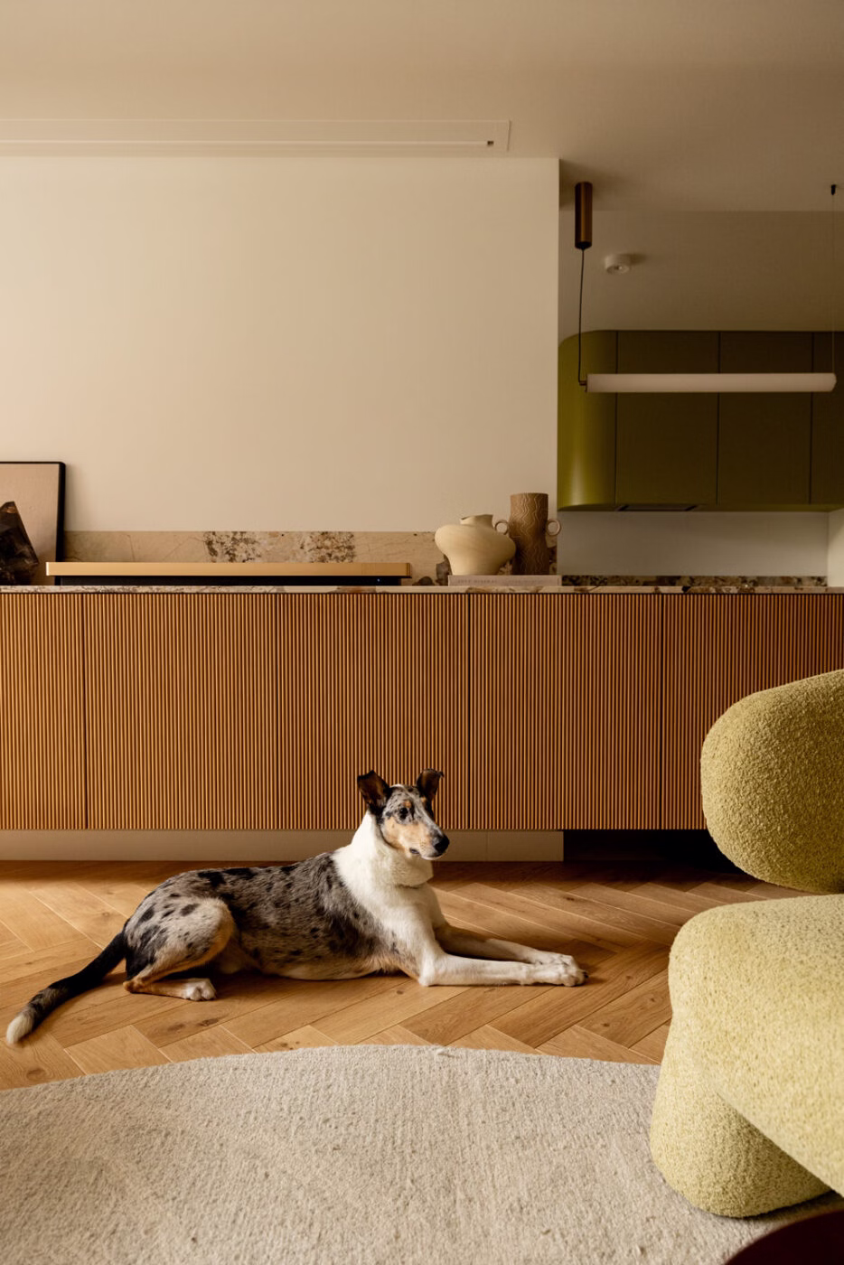 Organiczny modern classic. Mieszkanie, w którym zawsze panuje wiosna 3 Organiczny Modern Classic. Mieszkanie, w którym zawsze panuje wiosna od FUGA Architektura Wnętrz
