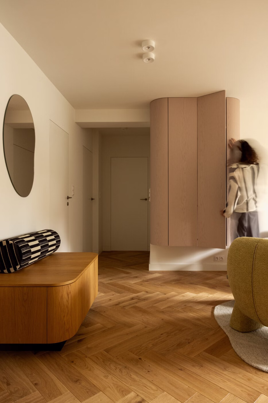 Organiczny modern classic. Mieszkanie, w którym zawsze panuje wiosna 9 Organiczny Modern Classic. Mieszkanie, w którym zawsze panuje wiosna od FUGA Architektura Wnętrz