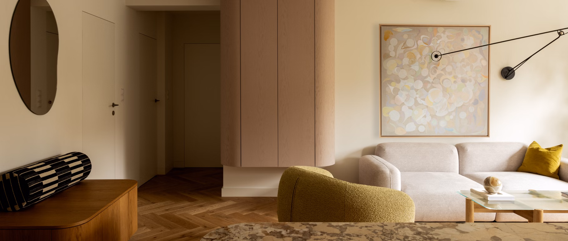 Organiczny Modern Classic. Mieszkanie, w którym zawsze panuje wiosna od FUGA Architektura Wnętrz