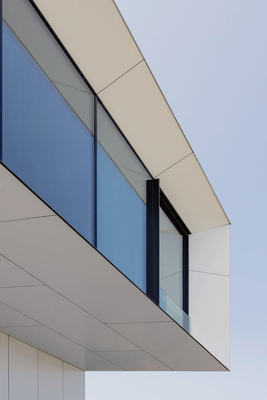 Peryskop pozwala spojrzeć dalej i zobaczyć więcej projektu MUS ARCHITECTS