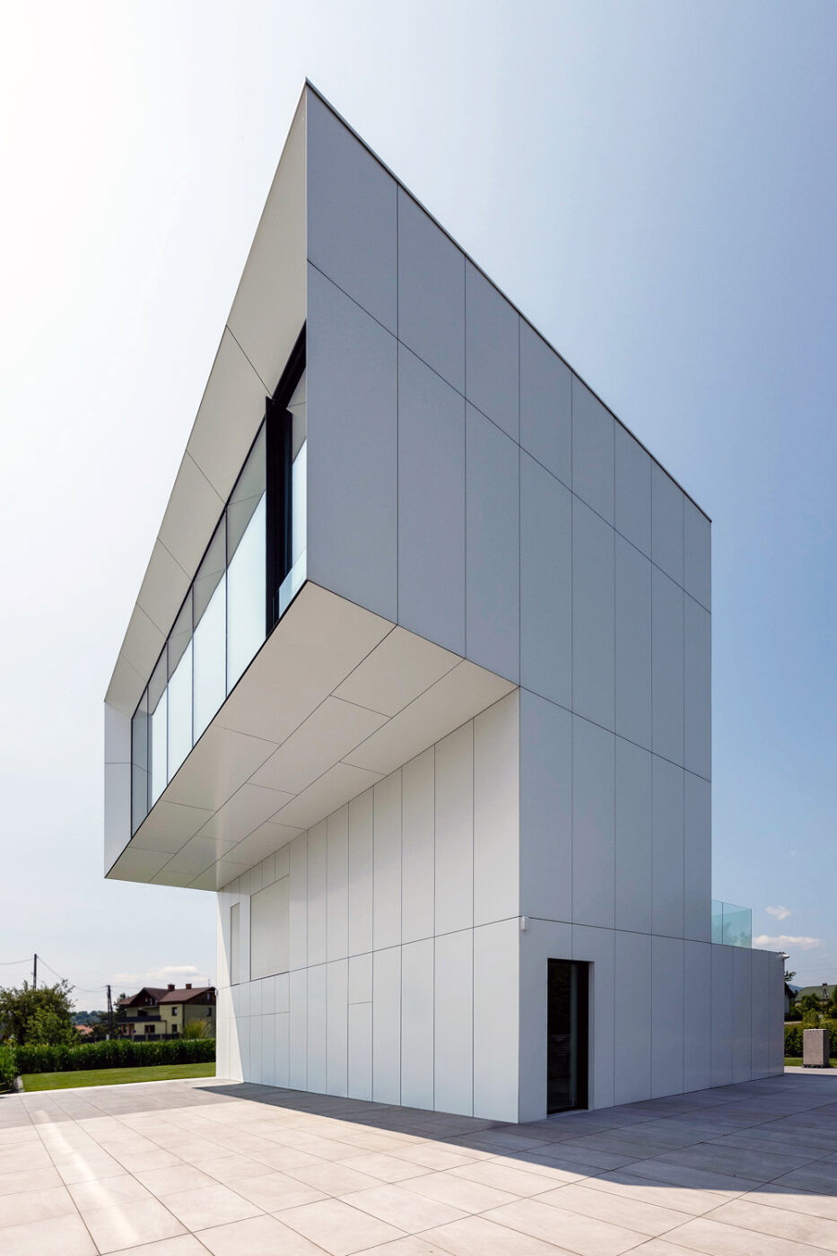 Peryskop pozwala spojrzeć dalej i zobaczyć więcej projektu MUS ARCHITECTS