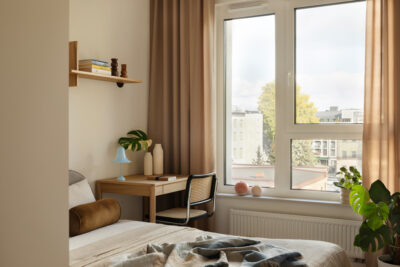 Płaszcz w kolorze błękitu od SOL objects & interiors