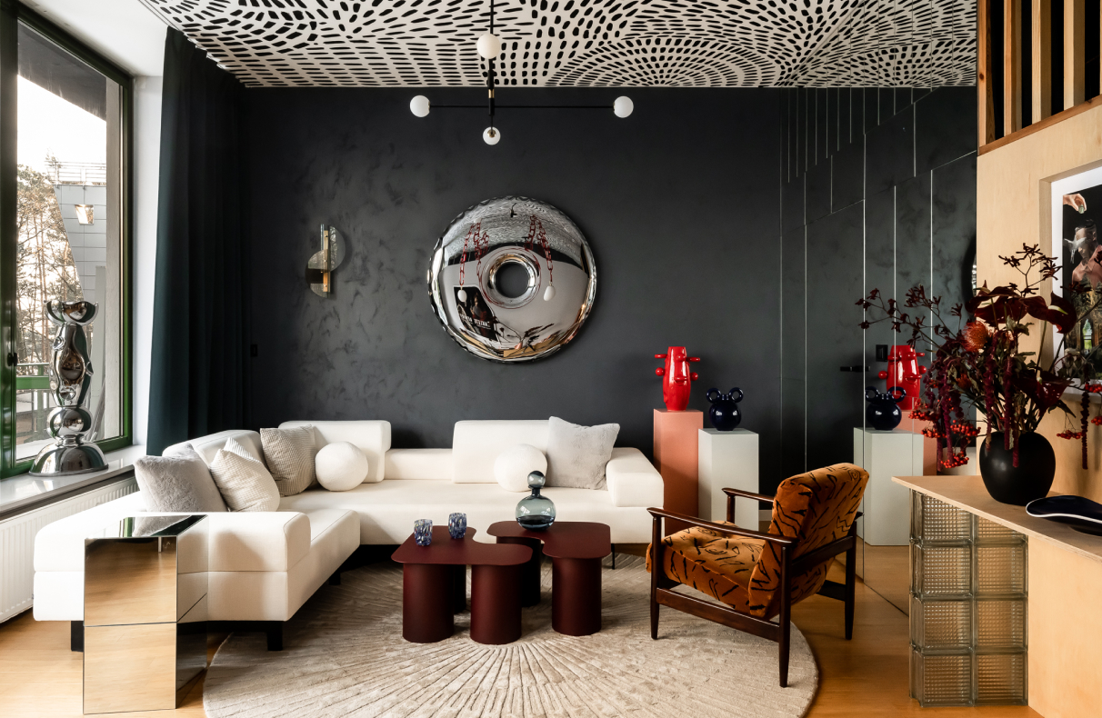 Eklektyczna oaza nad wodą. Apartament Mateusza Banasiuka w Serocku
