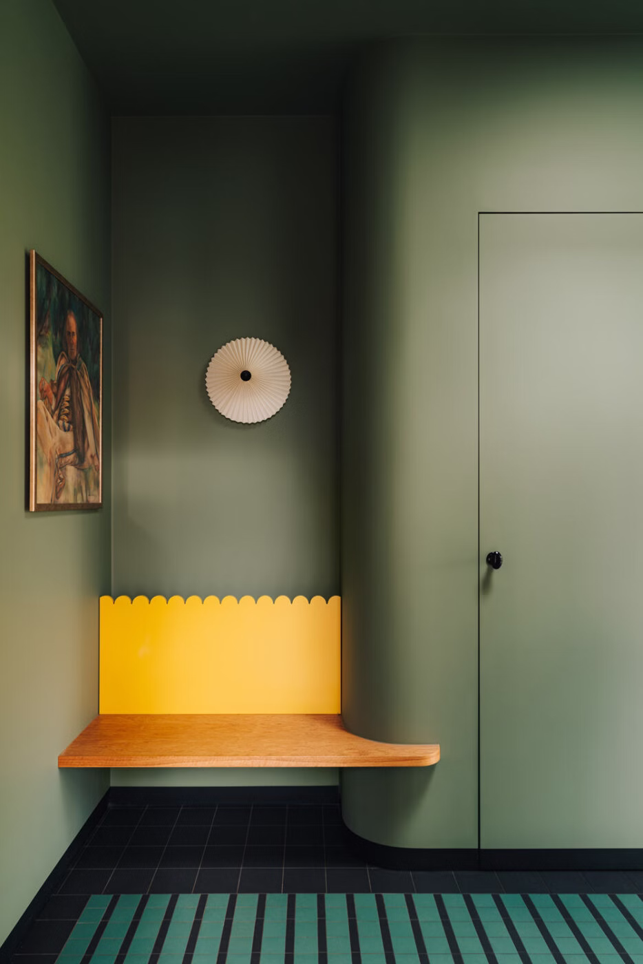 Projekt wnętrza domu w podwarszawskim Hornówku od One Desk