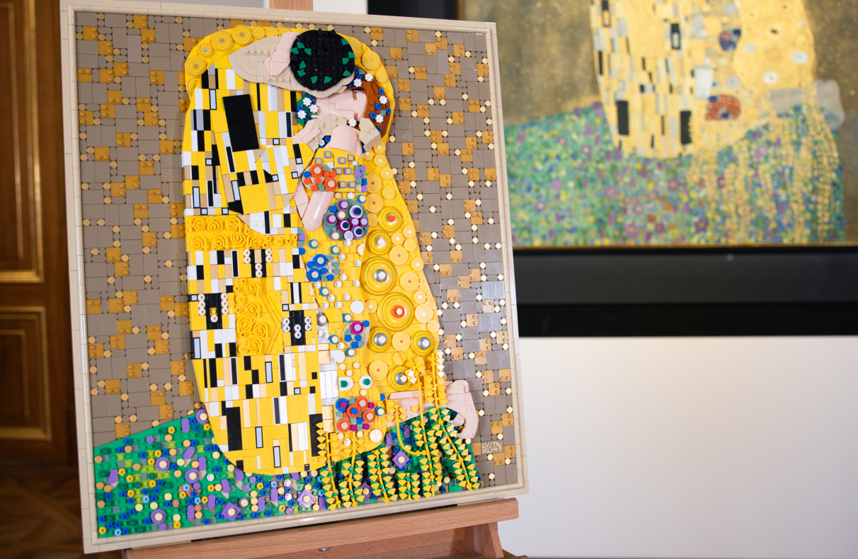 To największy zestaw z serii LEGO® Art Masterpiece – „Pocałunek” Gustava Klimta