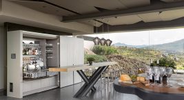 efektowny nowoczesny dom na wzgórzu Casa La Roca w Meksyku