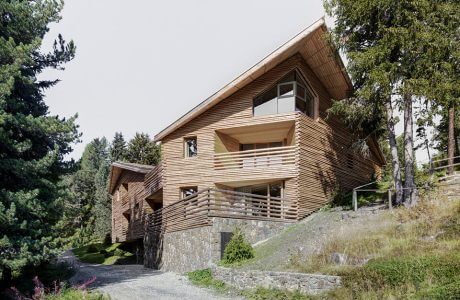 górski drewniany dom