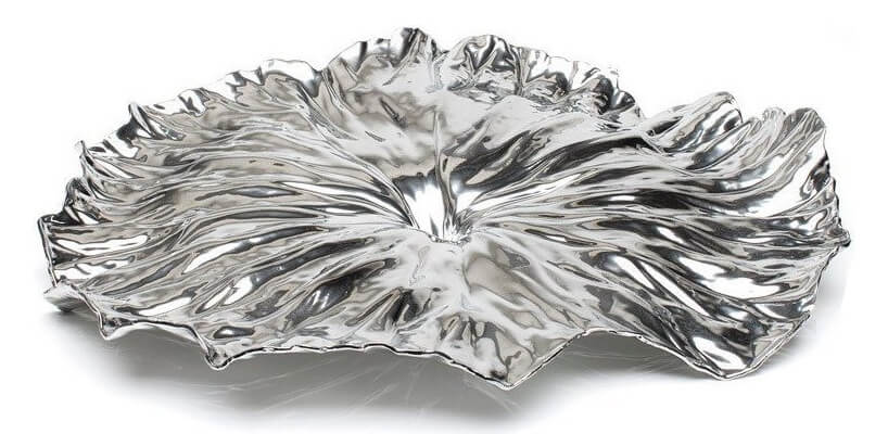 srebrna patera Alessi Lotus o nieregularnym kształcie