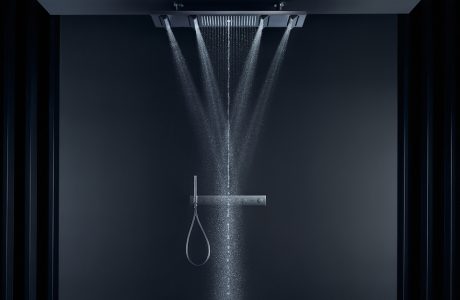 ekskluzywny zestaw prysznicowy AXOR w czarnej łazience